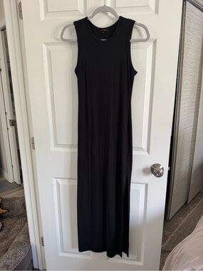 Classic Black Sleeveless Maxi Dress